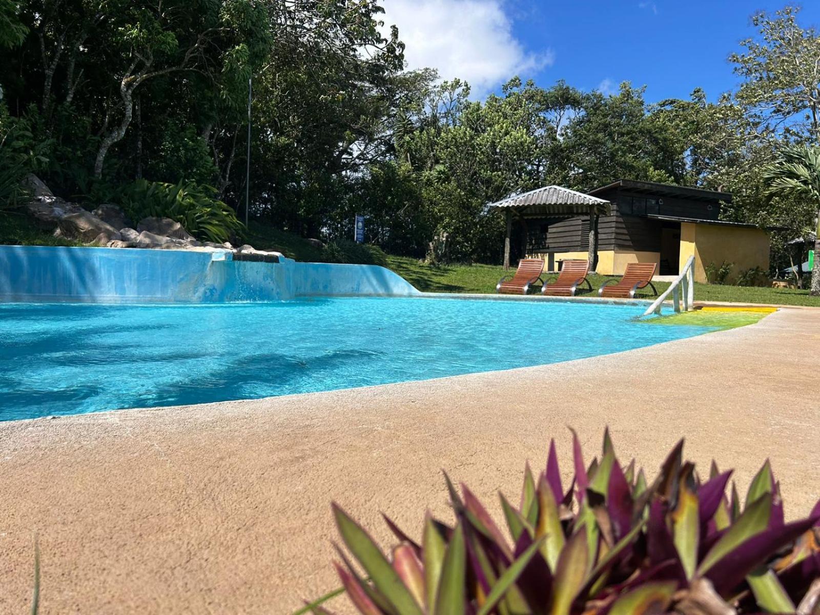 Colinas Del Miravalles Hotel & Hot Springs Guayabo  Exterior photo